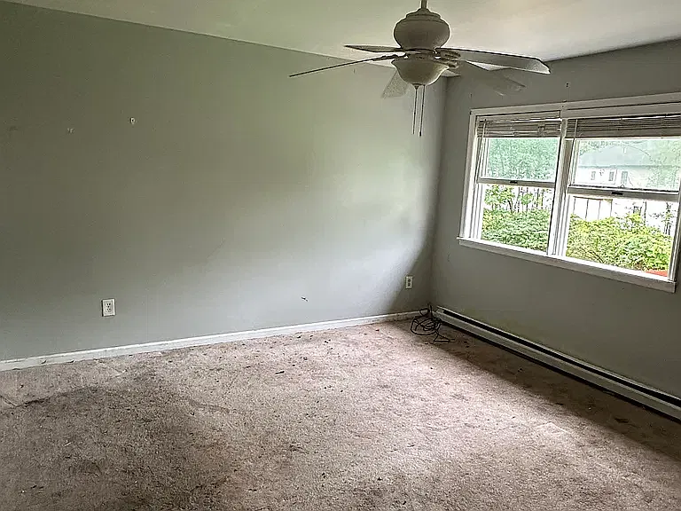 3 bed, $2,200 — Photo 4