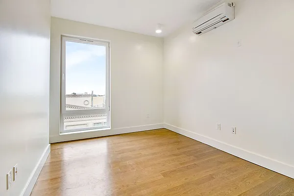 Rented by EXR | media 95