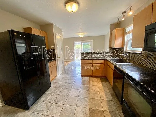 112 Gazebo Dr — Photo 11
