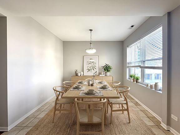 3rd image of 5439 N Broadway St #3