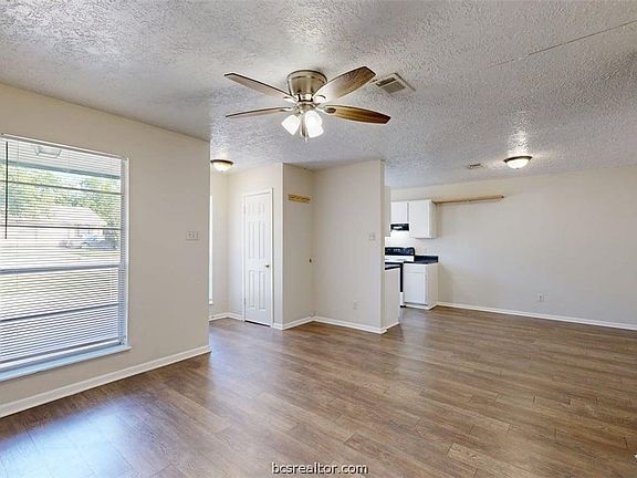 3rd image of 2508 Long Dr #A