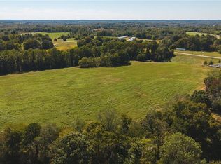 Mary Ln, Hamptonville, NC 27020