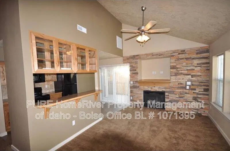 2 bed, 2.0 bath, 1000 sqft, $1,595 — Photo 2