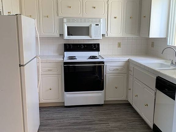 5th image of 4572 N Glenn Ave #71a92cd40