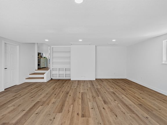 4th image of 3841 Bannister Rd