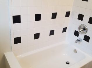536 High St, Fairport Harbor, OH 44077