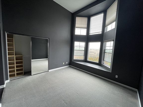 5th image of 810 Harbor Cliff Way Unit 227