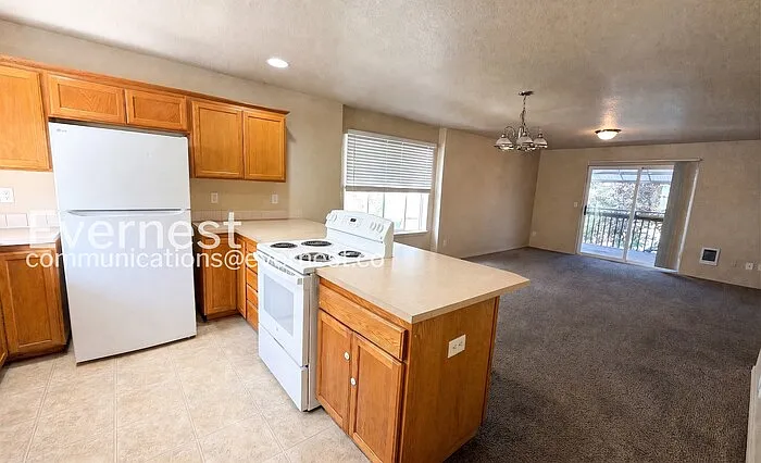 12135 SE Harold St — Photo 6