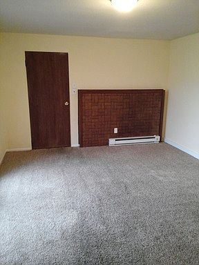 2nd image of 908 Ventura Ln