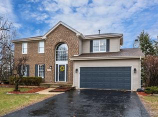 2802 Colonial Dr, Elgin, IL 60124