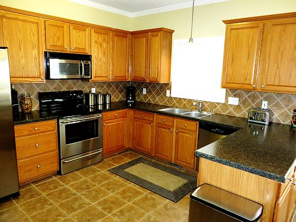 4th image of 1811 Abbotsford Ct