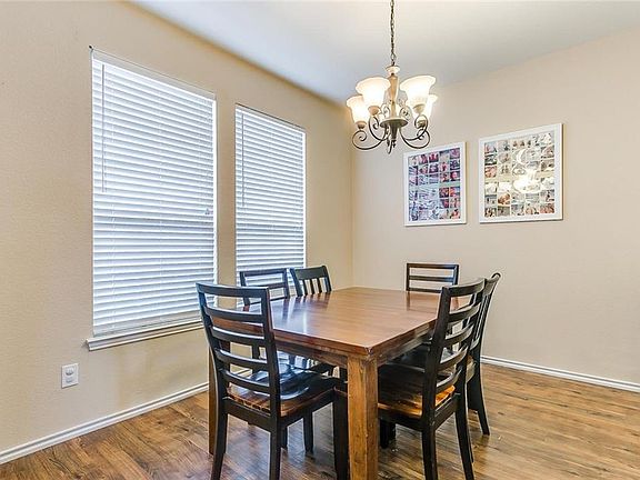5th image of 813 Sheryn Dr
