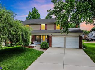 27 Lippizan Rd, Saint Peters, MO 63376