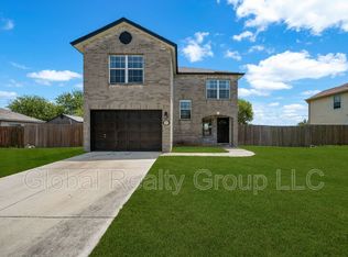 215 Chisholm Trl, Seguin, TX 78155