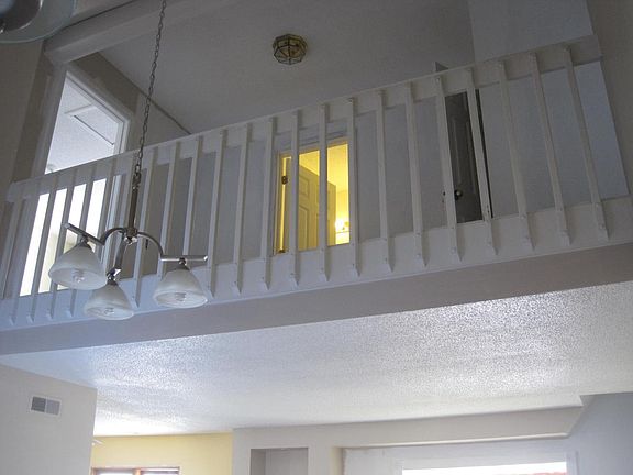 3rd image of 1411 Ashville Dr