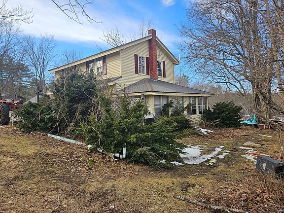 3rd image of 304 Currier Rd