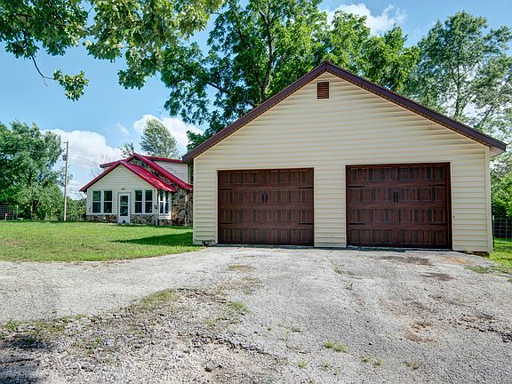 2nd image of 2554 E Farm Road 10