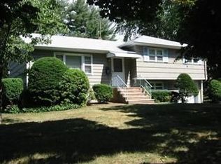 16 Carol Pl, Wayne, NJ 07470