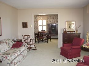 2nd image of 2011 Sherwood Dr