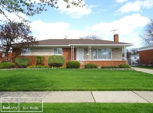 31548 Regal Dr, Warren, MI 48088