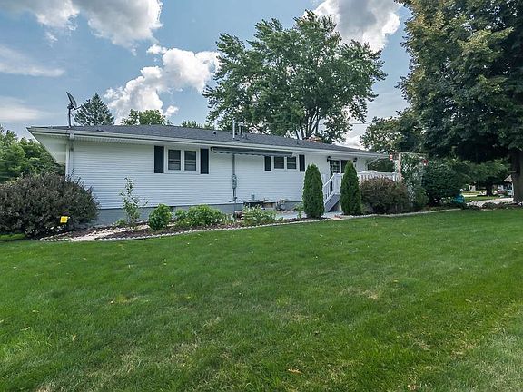 5th image of 901 Glenwood Dr