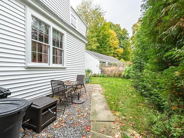4 Elm St #1 — Photo 11