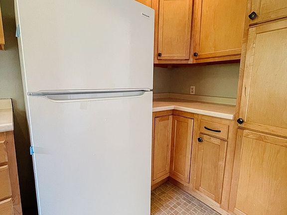 4th image of 1700 E Cornell Ave