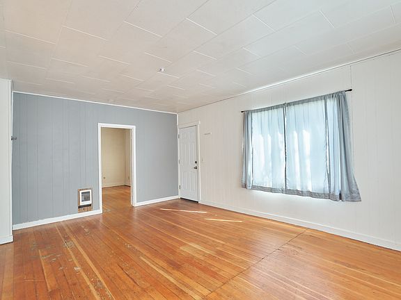 3rd image of 1515 1st St