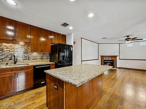 5th image of 1888 CLEMSON Road