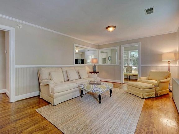 2nd image of 1404 Mallory Ct