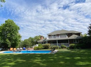 3 Pine Grove Ct, Westhampton, NY 11977