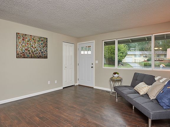 5th image of 2328 Pamela Pl