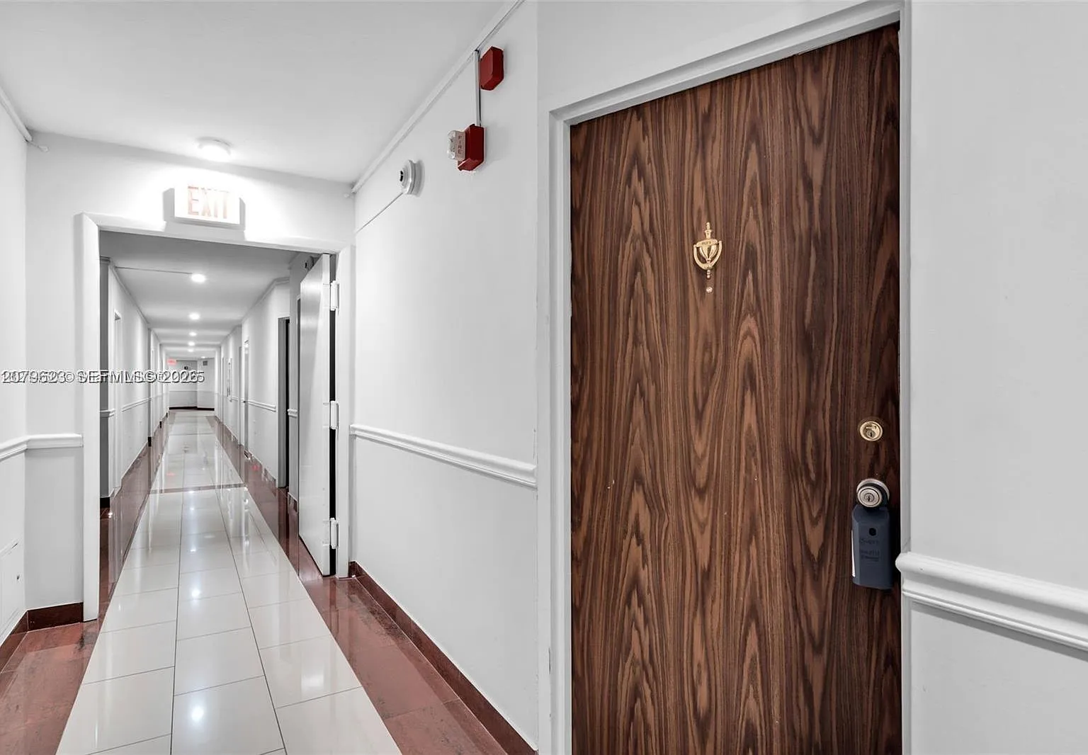 Triton Tower Condo — Photo 4