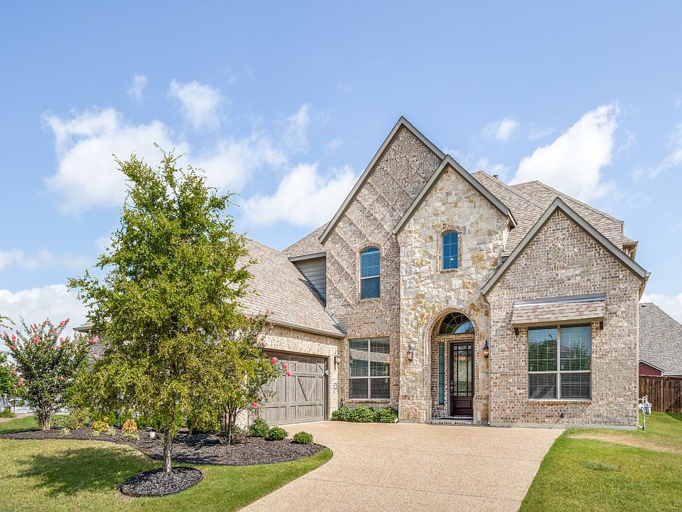 1st image of 998 Ember Crest Dr