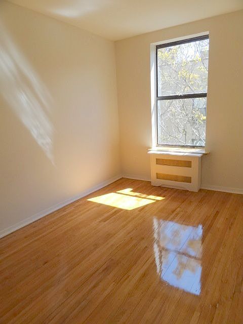 2nd image of 1558 York Ave #5AJN