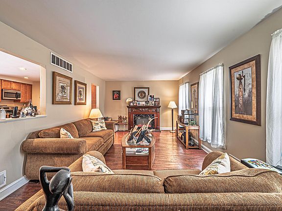 3rd image of 628 1st Ave