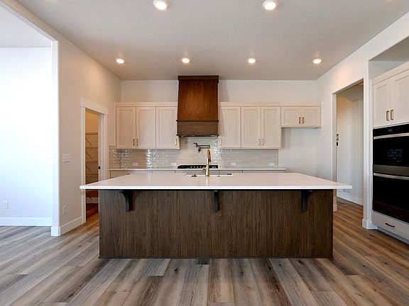 2nd image of 32789 Eagle View Dr