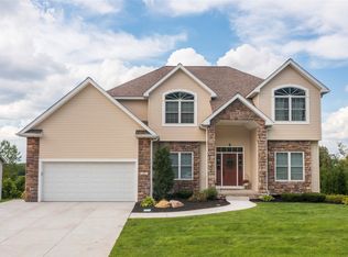 1018 Copper Dr, Erie, PA 16509
