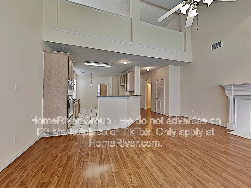 4 bed, 2.0 bath, 2617 sqft, $2,950 — Photo 4
