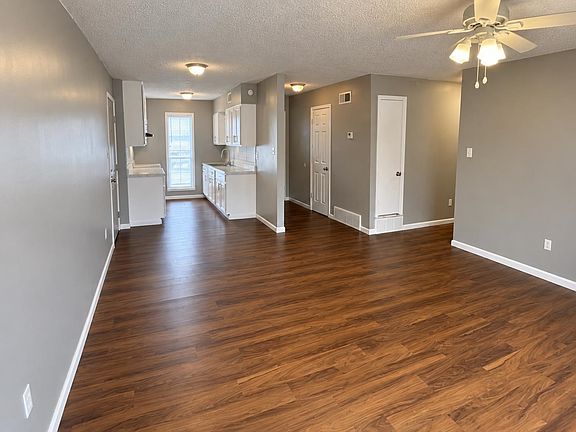 3rd image of 2492 Lisa Ave