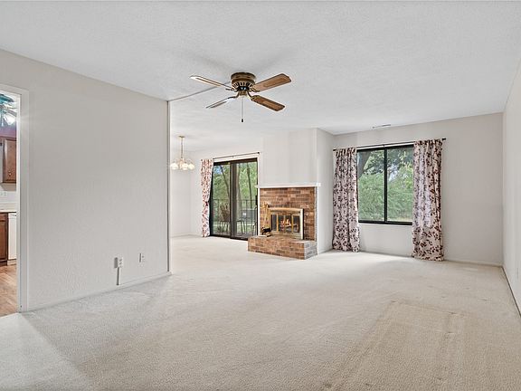 5th image of 406 Teakwood Ln NE APT 20