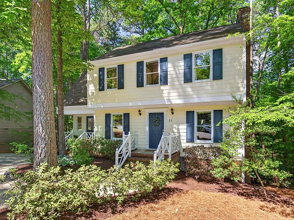 3rd image of 21 Thorne Ridge Dr