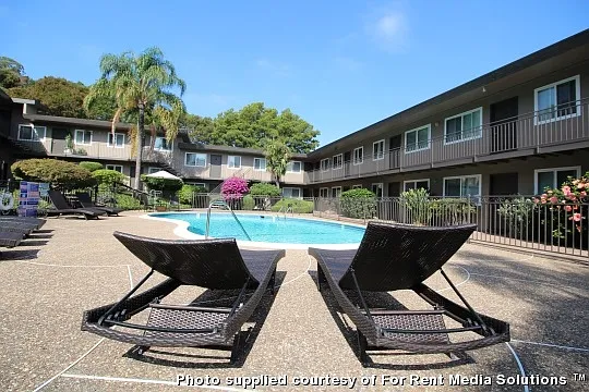 Marin Royal Apartments LLC — Photo 20