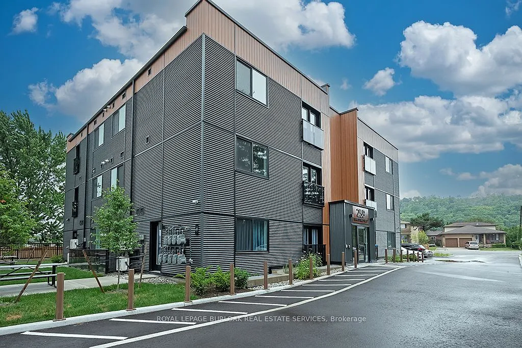 2 bed, $2,200 — Photo 2