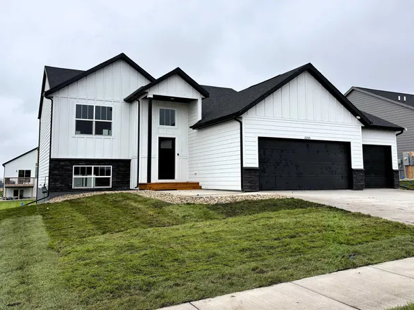 2205 E Alexa St, Brandon, SD 57005
