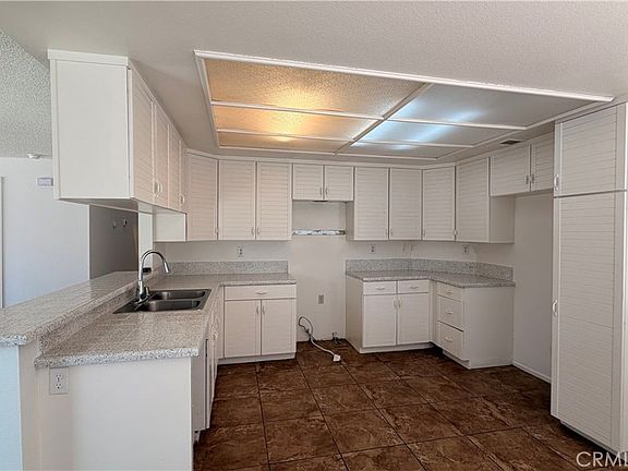 4th image of 10891 Fenton Rd