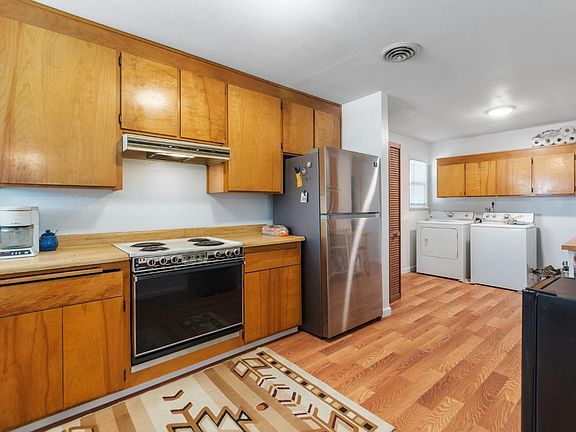 5th image of 10567 Adeline Ave