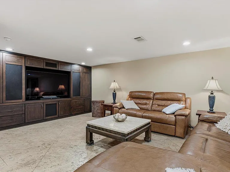 25207 Lake View Dr — Photo 13