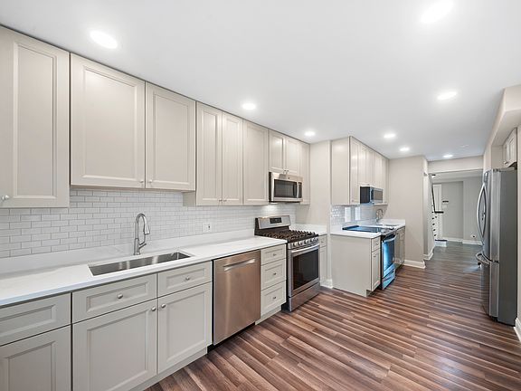 4th image of 6711 N Monticello Ave