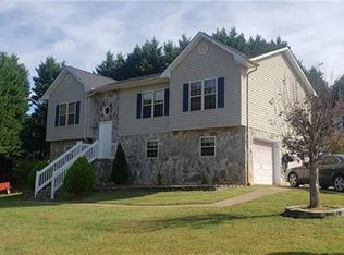 4907 Universal Ct, Granite Falls, NC 28630